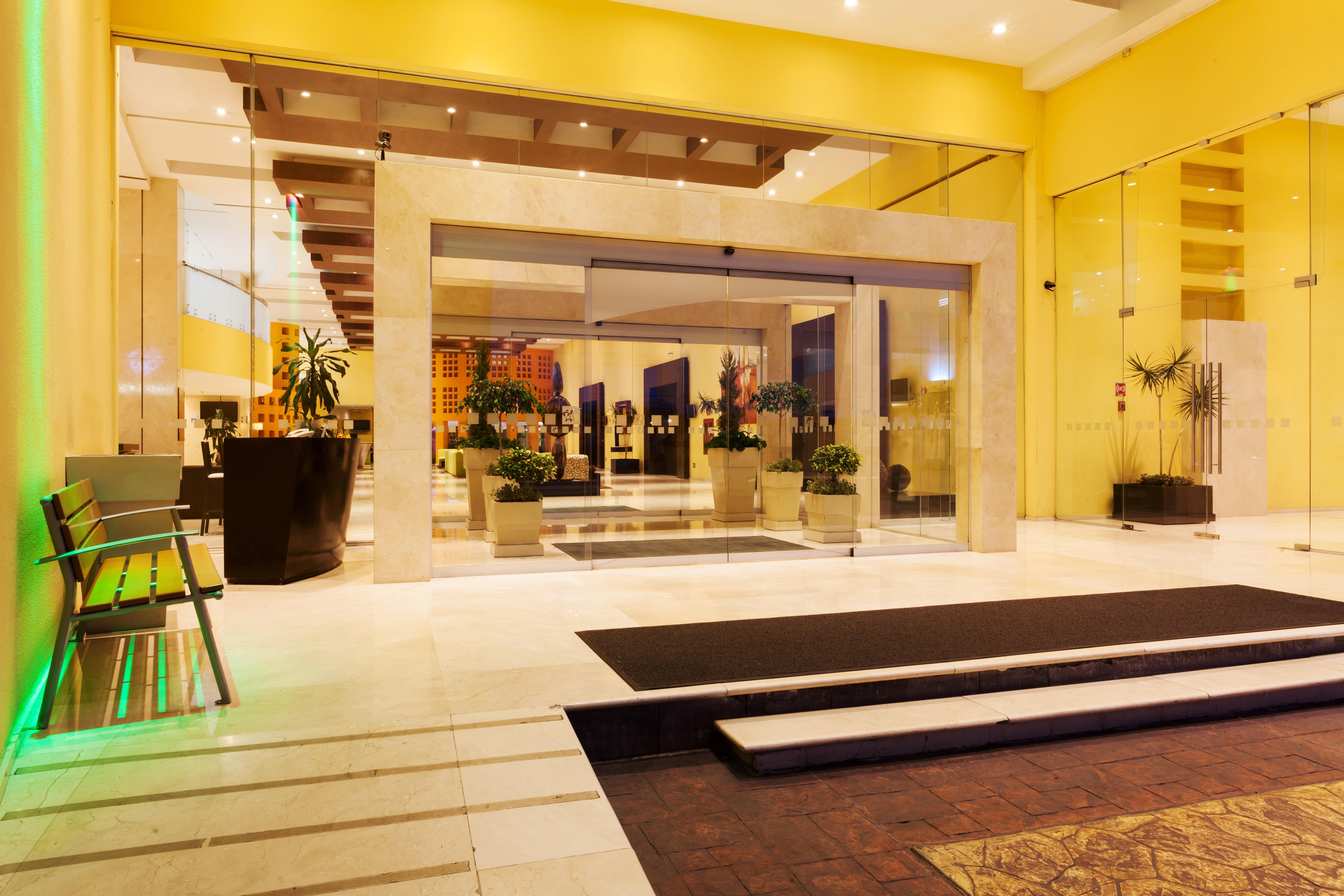 Holiday Inn Puebla Finsa By Ihg Exterior foto