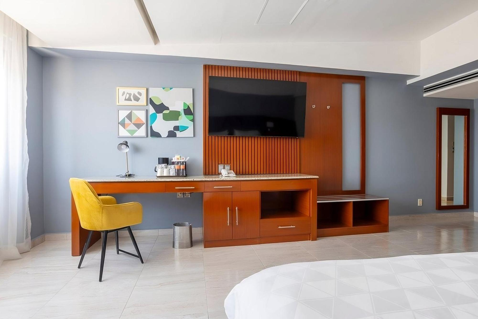 Holiday Inn Puebla Finsa By Ihg Exterior foto